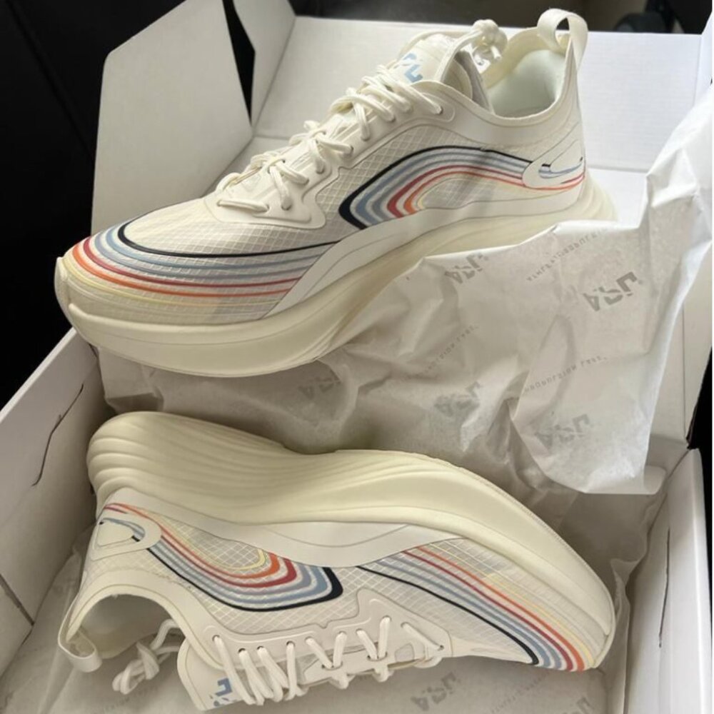 Women's Streamline Ivory, Forged Blue, Ivory- Size 7.5 NWT